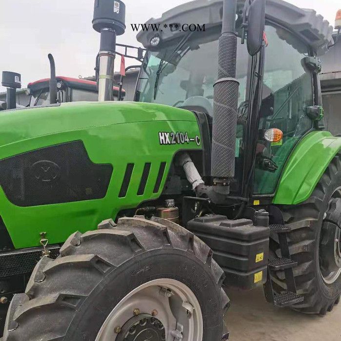 华夏2104大型四轮拖拉机 采用电液压离合器，行车，后轮距无级可调图3