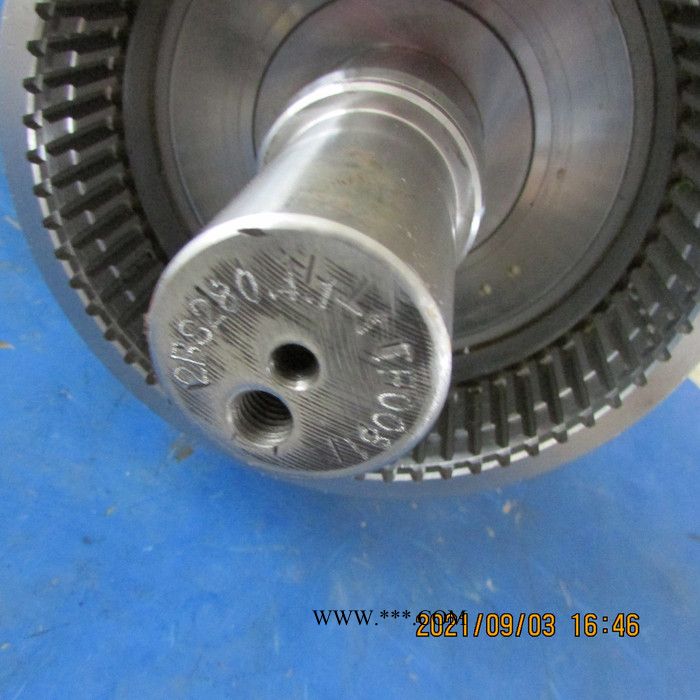 供应徐工装载机配件272200511-2BS280.4.1前、一挡离合器包图4