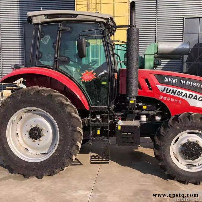双力1804 2004 2104大马力拖拉机 标配国产14时双作用离合器扭矩大传动效率高 采用全封闭豪华驾驶室，密封性好图6