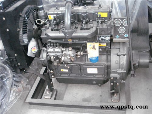 70马力柴油机带离合器，潍坊4102柴油机图3