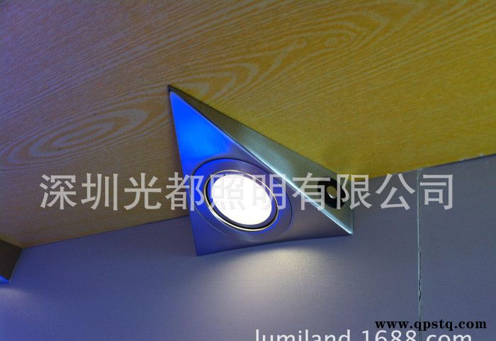 直销led吊柜底灯三角灯1.6W橱柜柜底灯图3