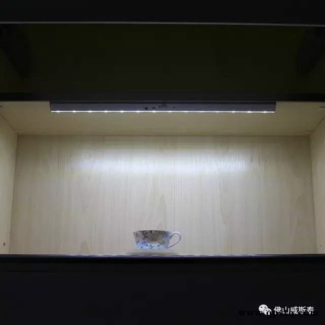 佛山威斯泰LED充电三角灯铝合金灯体精工细作**生锈，耐用结实散热好，美观大方上档次，定向照明设计，光线柔和自然，不伤图7