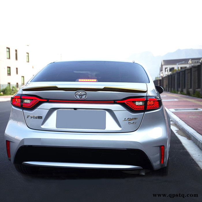 适用于丰田雷凌后尾灯总成太空尾灯改装贯穿动态流水流光汽车led后尾灯图3