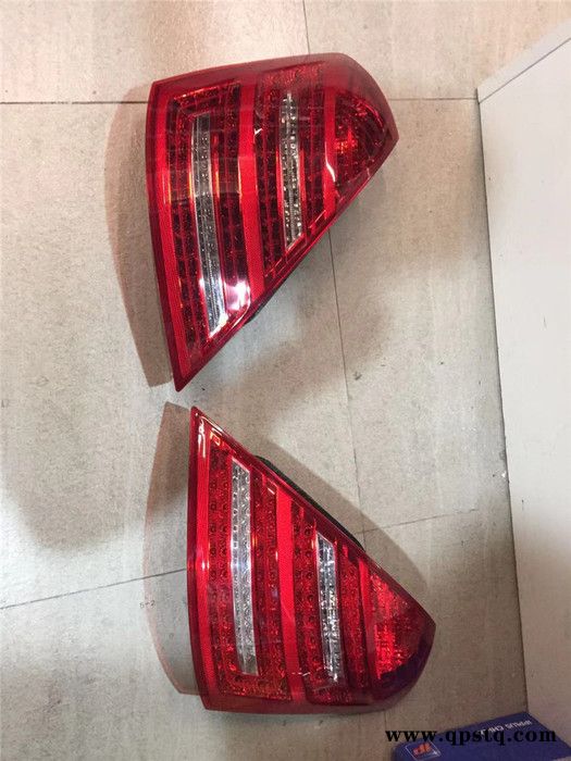 奔驰S级W221后尾灯 汽车后尾灯图3