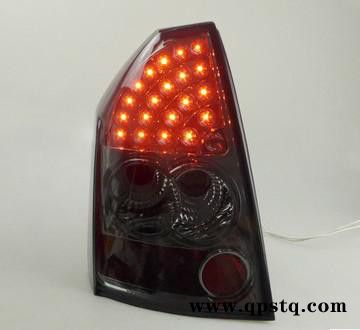 克莱斯勒300C秀山㊣黑底尾灯/进口LED尾灯/LED刹车灯/LED行车灯图3