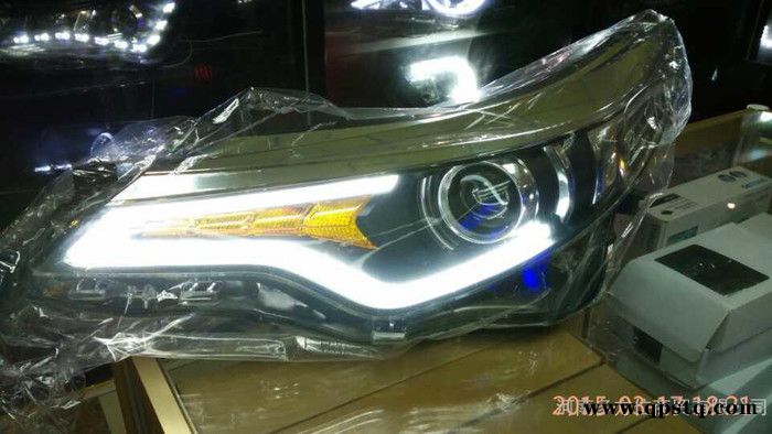 丰田雷凌日间行车灯改装大灯总成现货供应图2