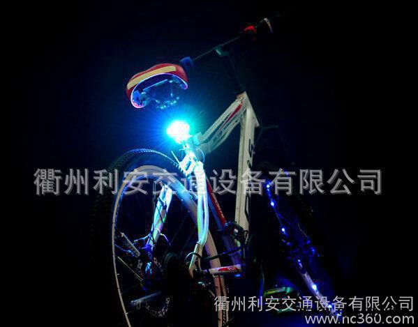 自行车尾灯 骑行灯 LED警示灯 路锥警示灯