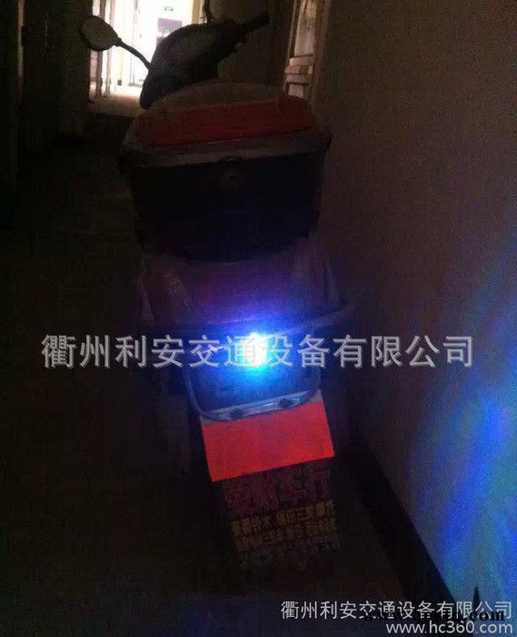 自行车尾灯 骑行灯 LED警示灯 路锥警示灯图2