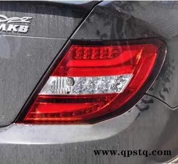 奔驰W204 C级C180 C200 C230 C260LED尾灯总成 LED刹车灯 行车灯图2