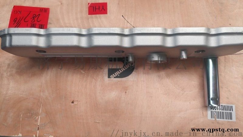 康明斯QSB7发动机气门室罩盖图5