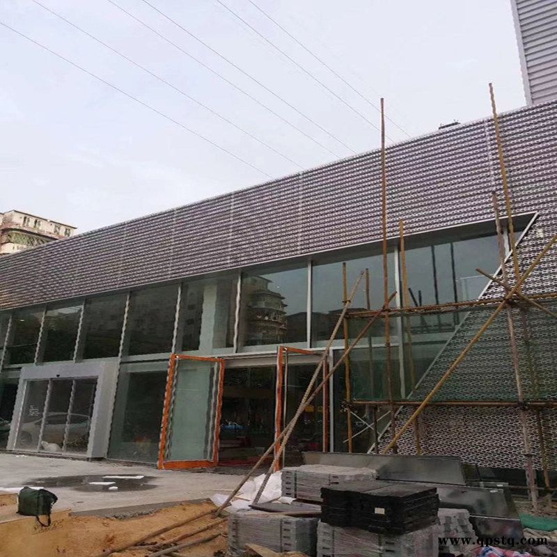 门头冲孔装饰铝板气质满满图2