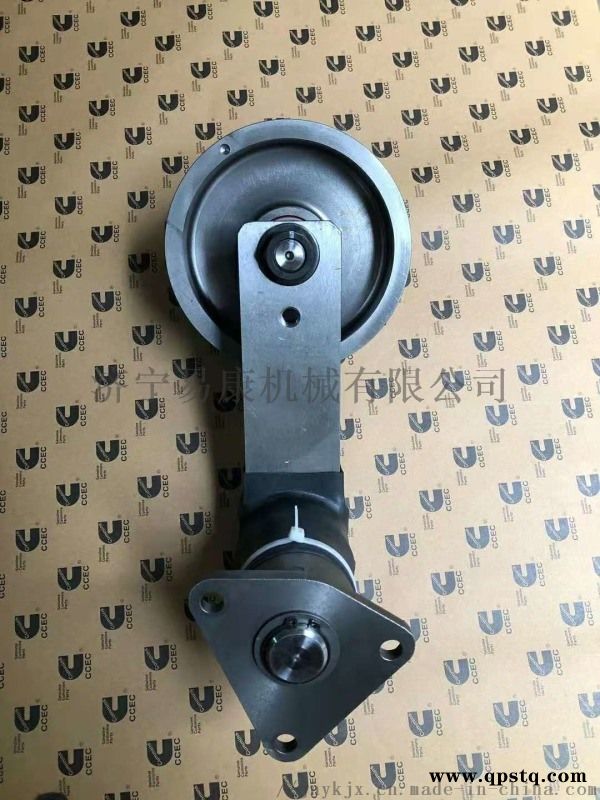 康明斯K19张紧轮支架 发动机惰轮轴图4