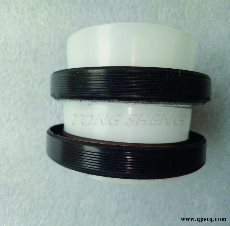 康明斯发动机配件 东风勇士  柴油机曲轴前油封图2