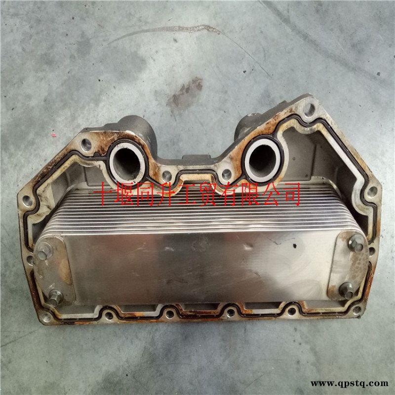 东风康明斯配件机油冷却器总成C4316860图3