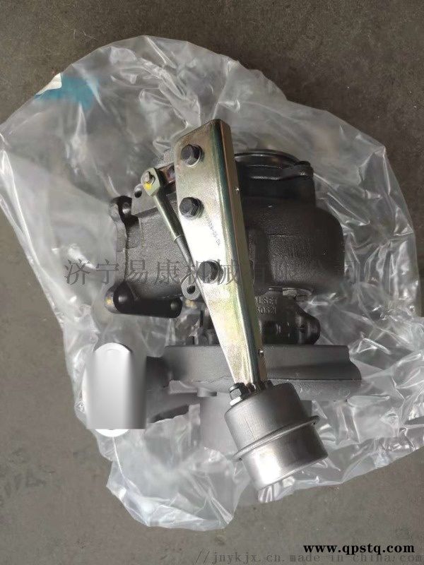 PC360-8增压器 6D114E-3发动机图4