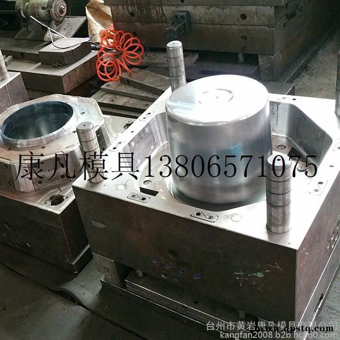 注塑机模具 10升防冻液桶模具 定做模具价格 浙江 密封桶模具价格图4