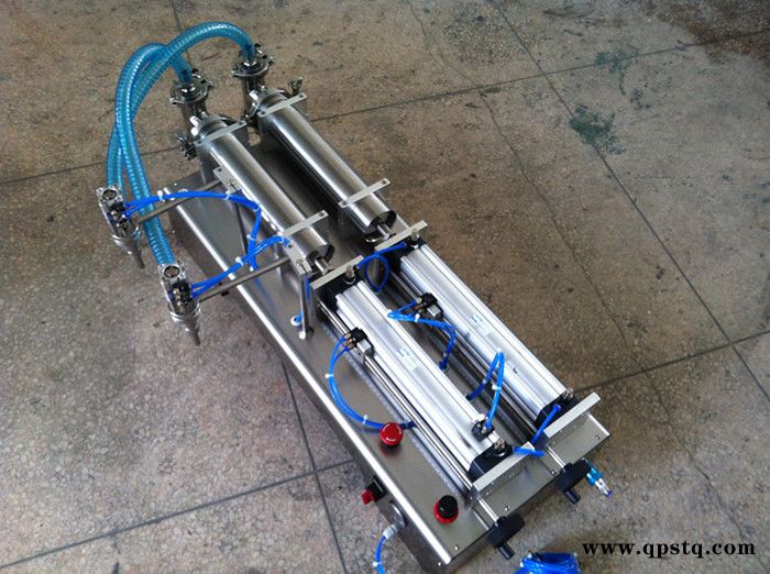 防冻液润滑油定量灌装机厂家 双头食用油自动灌装机图6