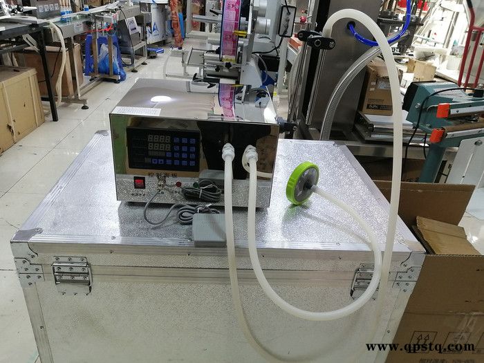 厂家批发润滑油自动灌装机 郑州隔膜泵防冻液 玻璃水自动分装机图4