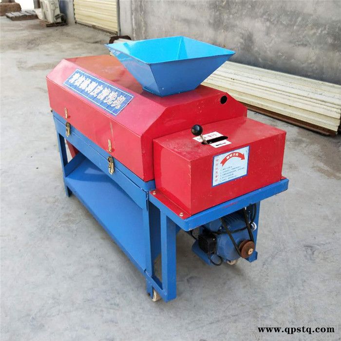 小型青核桃剥皮机 核桃去皮清洗剂 青核桃脱皮机视频图3