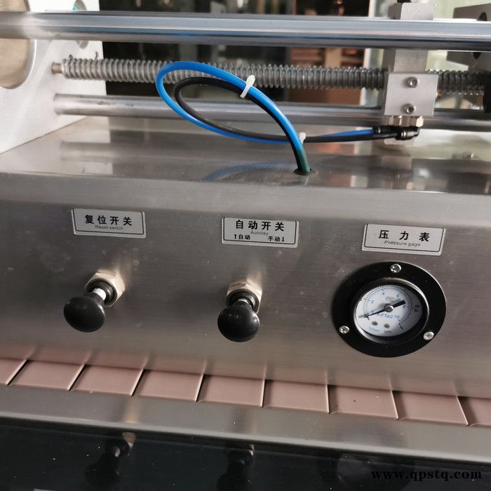 广州远杨 卧式液体罐装机 清洗剂酒精白醋自动定量分装机现货图6