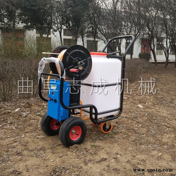 大棚卷管高压远射程消毒洒水车厂家蓄电池推车式电动打药机图2