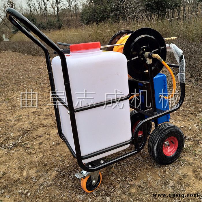 大棚卷管高压远射程消毒洒水车厂家蓄电池推车式电动打药机图4