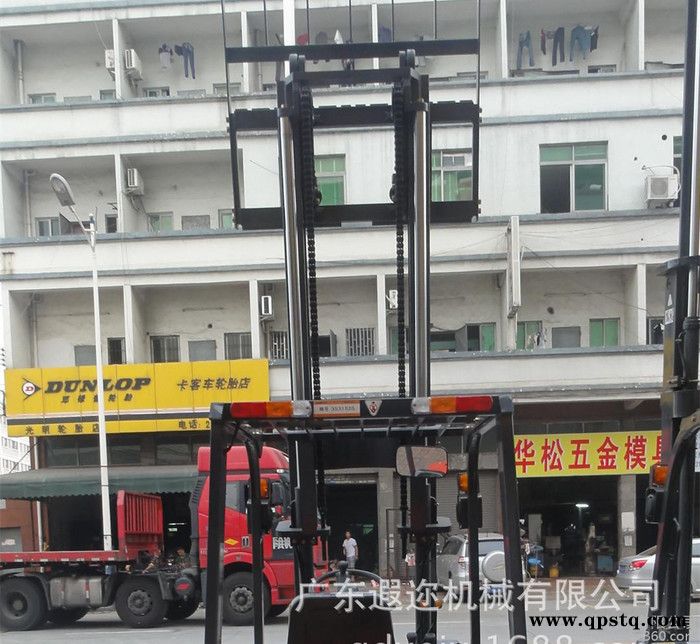 龙工LG30B蓄电池平衡重式叉车全交流图2