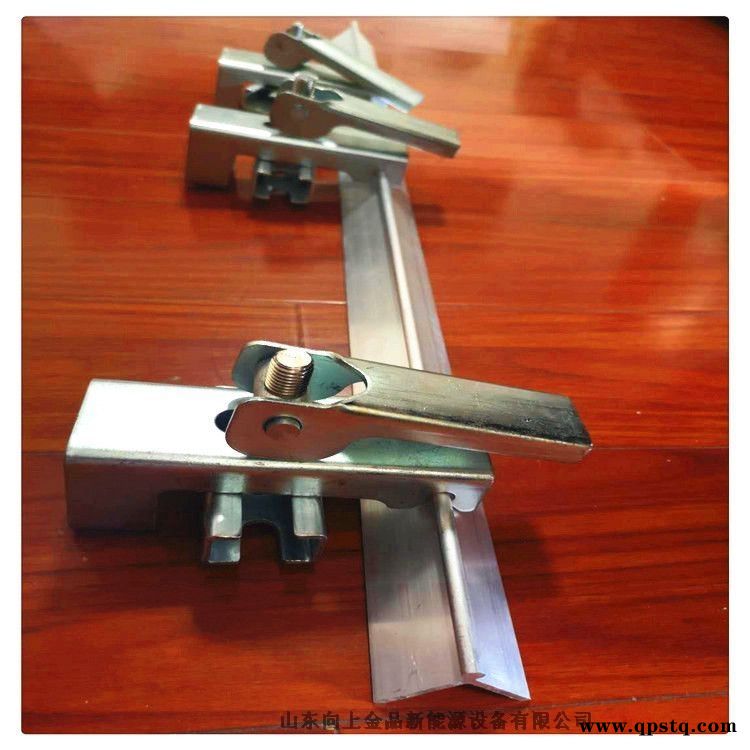 ​ 夹持器和角铝  防溢裙板的压紧夹子 压板夹具  烟开兰叶香风暖​图1