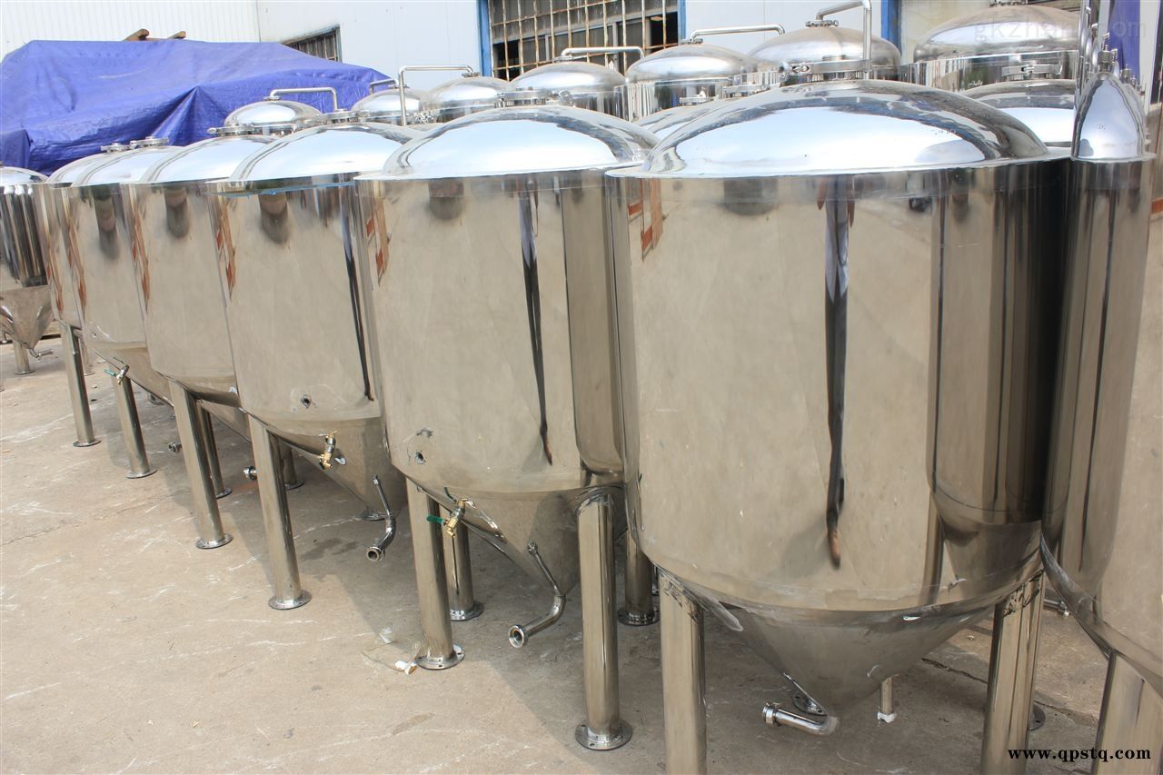 鲜啤啤酒设备厂家为你详细介绍300L精酿设备图2