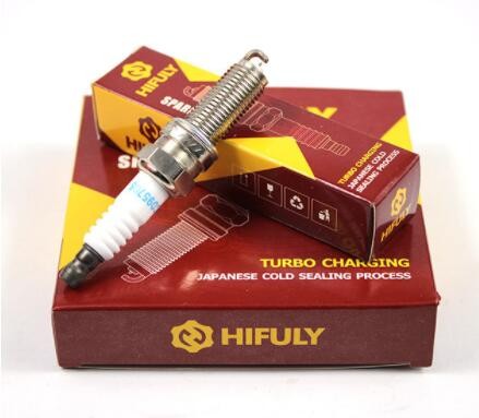 铱铂金火花塞SILKR8B8DS 95705适用于哈佛H5昂科拉奔驰图2