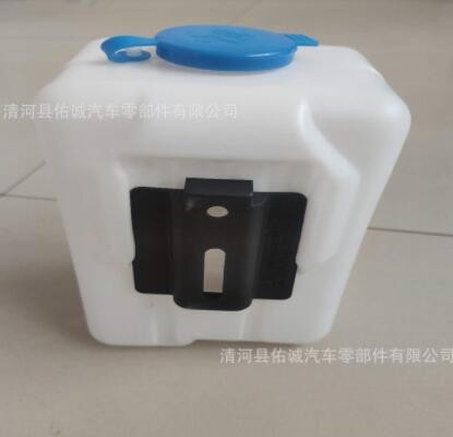 跨境批发汽车通用挡风玻璃雨刮喷水壶12V1.5L 清洗壶雨刮洗涤套装图1